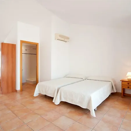 Port Marina 4 *